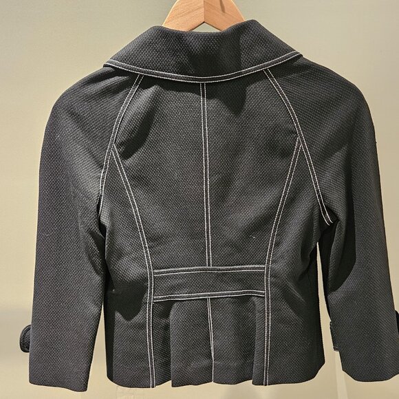 BEBE cropped spring jacket - size 4 - Picture 2 of 3